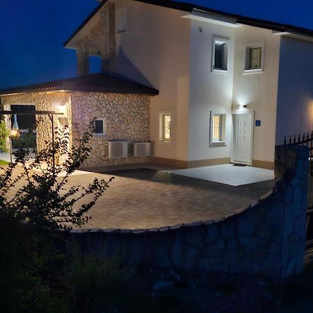 Villa Dora Suzan Bagian luar foto