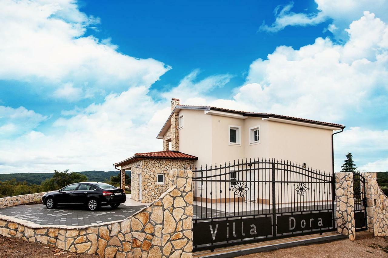 Villa Dora Suzan Bagian luar foto