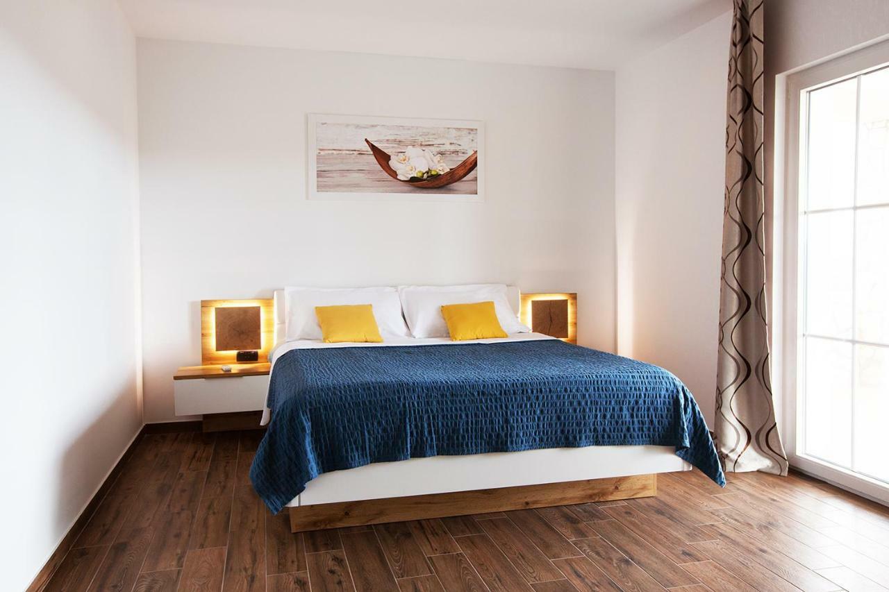 Villa Dora Suzan Bagian luar foto