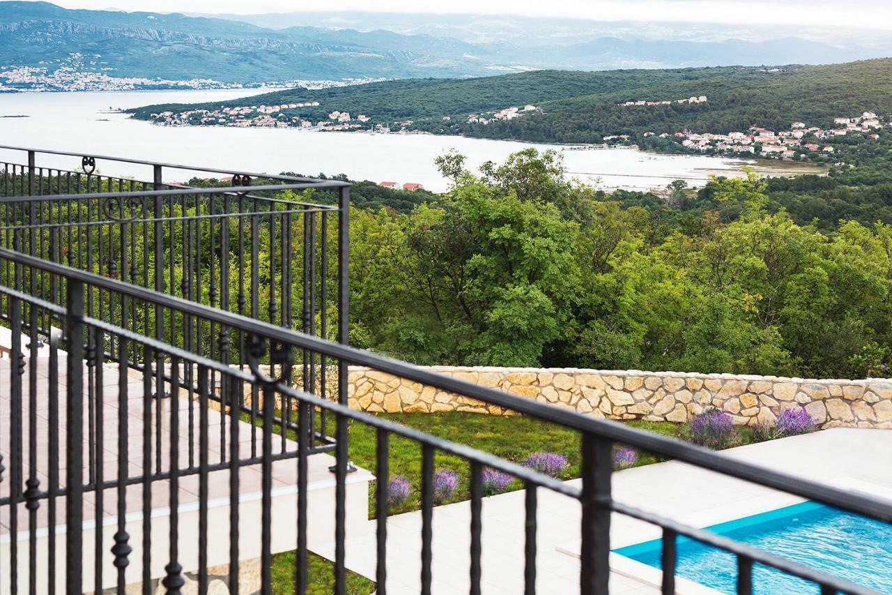 Villa Dora Suzan Bagian luar foto