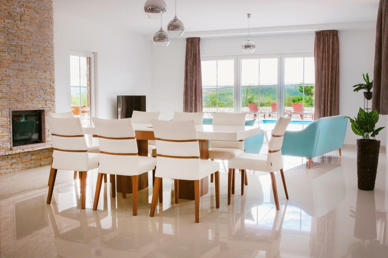 Villa Dora Suzan Bagian luar foto